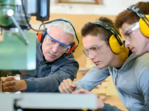 Нижегородские предприятия приглашаются к участию в конкурсе «Лучшие практики наставничества»