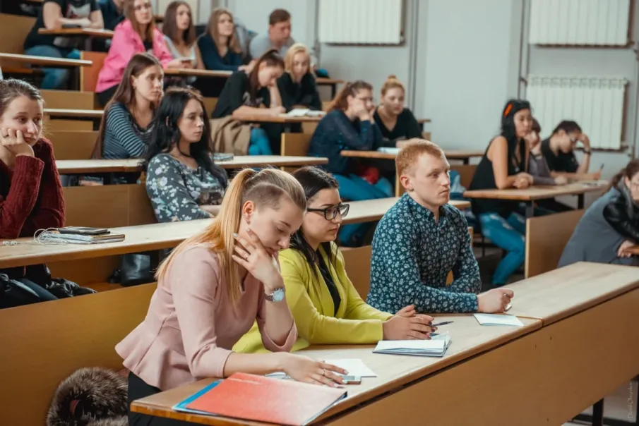 Студентам и старшеклассникам, чьи родители-нижегородцы принимают участие в специальной военной операции в Украине, будут выплачены отдельные стипендии