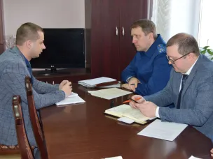 Нижегородский межрайонный природоохранный прокурор, советник юстиции Денис Круглов провёл прием граждан и предпринимательского сообщества в Городце
